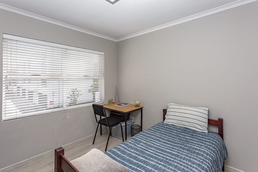 2 Bedroom Property for Sale in Parklands North Western Cape